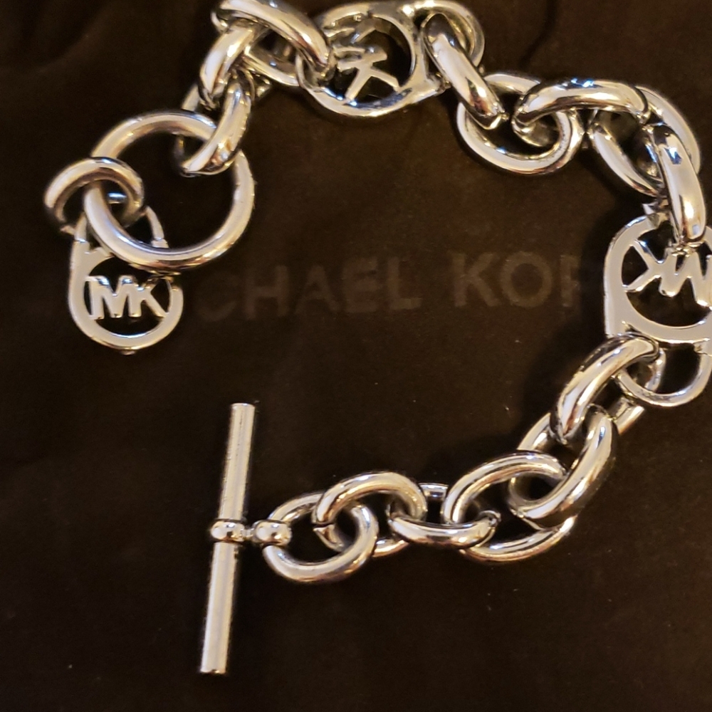 Michael Kors silver lock toggle bracelet